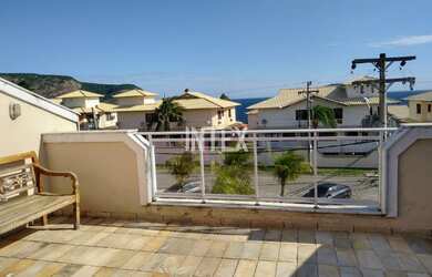 Imagem: A casa possui 6 Dormitórios, 1 Suíte, 5 Banheiros, 2 Vagas