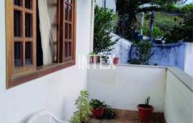 Imagem: A casa possui 5 Dormitórios, 4 Banheiros, 4 Vagas na garagem