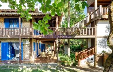 Imagem: A casa em condomínio possui 4 Dormitórios, 4 Suítes, 6 Banheiros