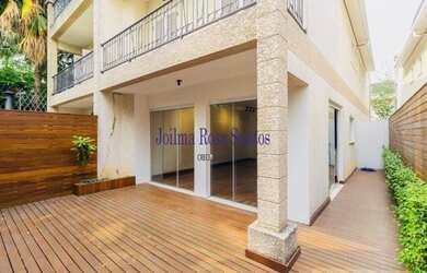 Imagem: A casa em condomínio possui 3 Dormitórios, 3 Suítes, 5 Banheiros