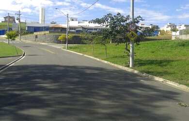 Imagem: O terreno está localizado em Jardim Ibirapuera, Campinas à