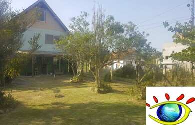 Imagem: A casa possui 5 Dormitórios, 2 Suítes e 17 Vagas na garagem