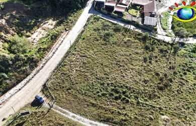 Imagem: O terreno possui 1.260m² de Área e está localizado em Ibiraquera