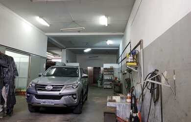 Imagem: O depósito possui 4 Banheiros e 460m² de Área e está localizado