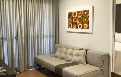 Imagem: O apartamento possui 1 Dormitório, 1 Banheiro, 1 Vaga na garagem