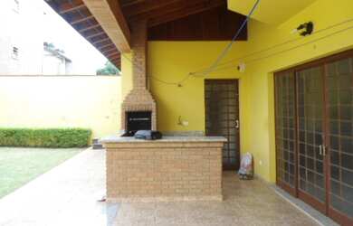 Imagem: 4 dormitórios, 1 suítes, 4 banheiro, 4 vagas na garagem, 290M²