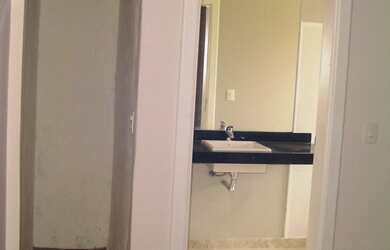 Imagem: A casa possui 3 Dormitórios, 1 Suíte, 2 Banheiros, 2 Vagas