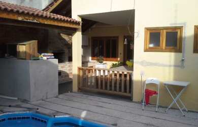 Imagem: A casa possui 4 Dormitórios, 1 Suíte, 4 Banheiros, 2 Vagas