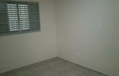 Imagem: A casa possui 3 Dormitórios, 1 Suíte, 2 Banheiros, 2 Vagas