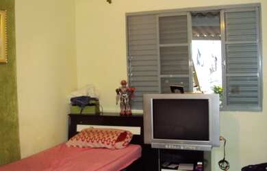 Imagem 3: 2 dormitórios, 1 banheiros, 2 vagas na garagem, 90M² de Área Construída