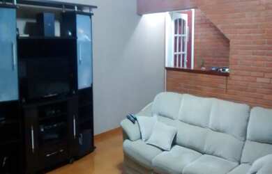 Imagem: A casa possui 3 Dormitórios, 1 Suíte, 3 Banheiros, 2 Vagas