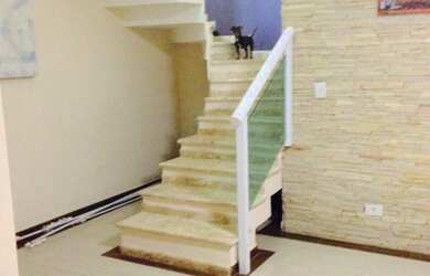 Imagem: A casa possui 3 Dormitórios, 1 Suíte, 3 Banheiros, 2 Vagas