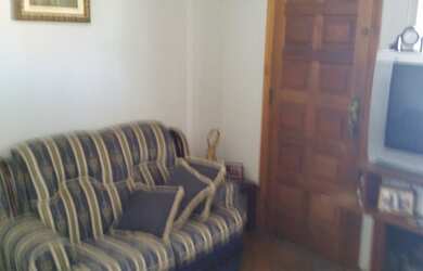 Imagem: A casa possui 3 Dormitórios, 2 Banheiros, 1 Vaga na garagem