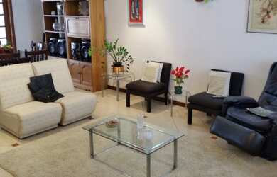 Imagem: A casa possui 4 Dormitórios, 2 Suítes, 5 Banheiros, 2 Vagas