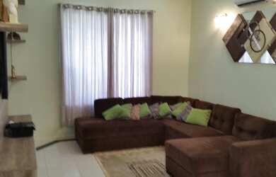 Imagem: A casa possui 3 Dormitórios, 3 Suítes, 5 Banheiros, 4 Vagas