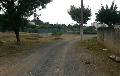 Imagem: O terreno possui 500m² de Área Privada e está localizado