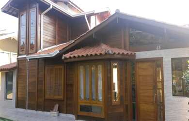 Imagem: A casa possui 7 Dormitórios, 7 Suítes, 10 Banheiros, 4 Vagas