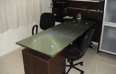 Imagem: A casa possui 5 Dormitórios, 3 Suítes, 7 Banheiros, 2 Vagas