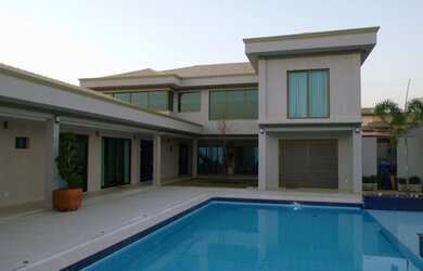 Imagem: A casa possui 7 Dormitórios, 7 Suítes, 11 Banheiros, 4 Vagas