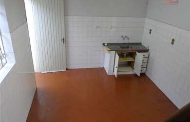 Imagem: A casa possui 2 Dormitórios, 2 Banheiros, 68m² de Área Privada