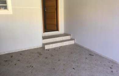 Imagem: A casa possui 3 Dormitórios, 1 Suíte, 1 Banheiro, 2 Vagas