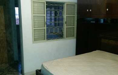 Imagem: A casa possui 2 Dormitórios, 2 Banheiros, 2 Vagas na garagem