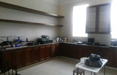 Imagem: A casa possui 3 Dormitórios, 3 Banheiros, 8 Vagas na garagem