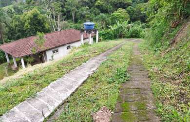 Imagem 2: Chácara à venda em São Lourenço da Serra - SP, com 2 quartos, sala, banheiro e 5.600m² de