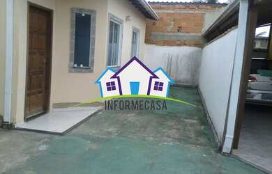 Imagem: A casa possui 2 Dormitórios, 1 Banheiro, 1 Vaga na garagem