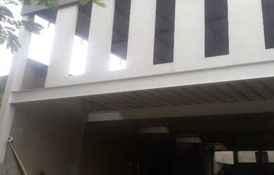 Imagem 4: Excelente galpão com vão livre, com ótima estrutura medindo 10 de frente por 30 de comprim