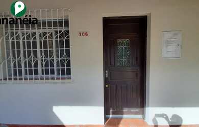 Imagem: A casa possui 3 Dormitórios, 1 Suíte, 2 Banheiros, 2 Vagas