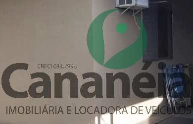 Imagem: A casa possui 2 Dormitórios, 1 Banheiro, 2 Vagas na garagem