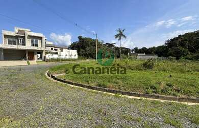 Imagem: O terreno possui 883m² de Área e está localizado em Reserva