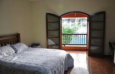 Imagem: A casa possui 2 Dormitórios, 2 Banheiros, 1 Vaga na garagem