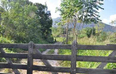 Imagem: A fazenda possui 1 Banheiro, 7.114.800m² de Área e está