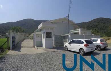 Imagem: A casa em condomínio possui 2 Dormitórios, 2 Suítes, 1 Vaga