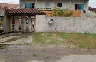 Imagem: A casa possui 5 Dormitórios, 2 Suítes, 2 Vagas na garagem