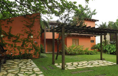 Imagem: A casa em condomínio possui 3 Dormitórios, 4 Banheiros, 6