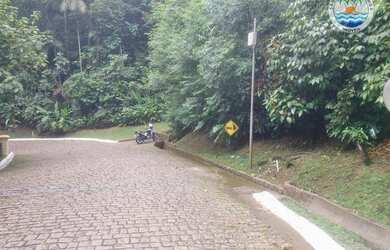 Imagem: O terreno está localizado em Tijucopava, Guarujá à venda