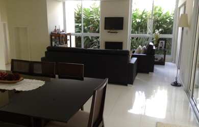 Imagem: A casa em condomínio possui 3 Dormitórios, 3 Suítes, 4 Vagas