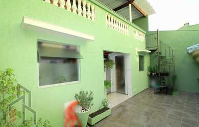 Imagem 16: 4 dormitórios, 1 suítes, 4 banheiro, 2 vagas na garagem, 200M² de Área...