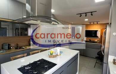 Imagem: A casa possui 3 Dormitórios, 1 Suíte, 2 Banheiros, 2 Vagas