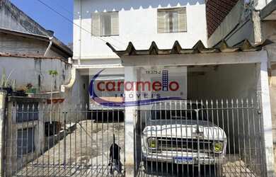 Imagem: A casa possui 3 Dormitórios, 3 Banheiros, 3 Vagas na garagem