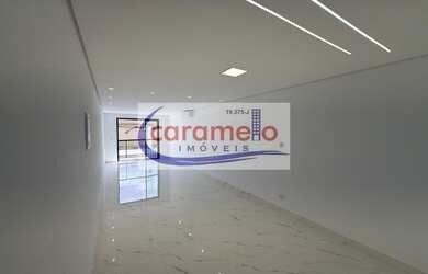 Imagem: A casa possui 3 Dormitórios, 1 Suíte, 3 Banheiros, 2 Vagas