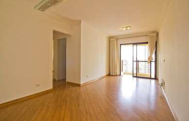 Imagem: O apartamento possui 3 Dormitórios, 1 Banheiro, 2 Vagas na