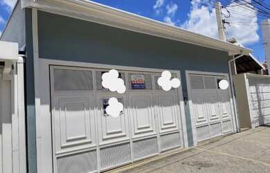 Imagem: A casa possui 7 Dormitórios, 2 Vagas na garagem e está localizado