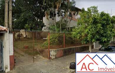 Imagem: A casa possui 1 Dormitório, 1 Banheiro, 2 Vagas na garagem