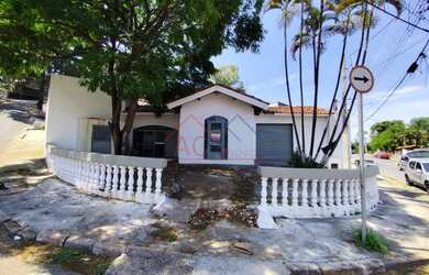 Imagem: A sala comercial possui 3 Banheiros e está localizado em Centro