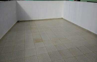 Imagem: A loja possui 2 Dormitórios, 3 Banheiros, 2 Vagas na garagem