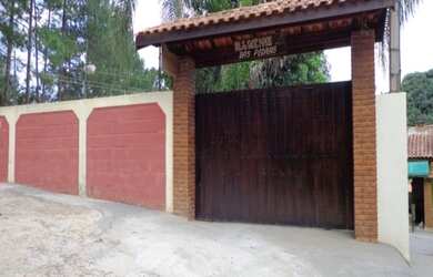 Imagem: A chácara possui 5 Dormitórios, 1 Suíte, 8 Banheiros, 8 Vagas